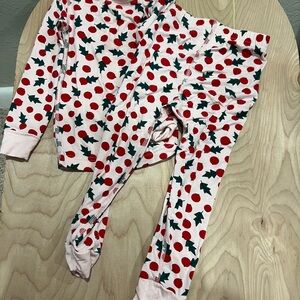 Hanna Andersson Pink and Red Holly Pajama Set